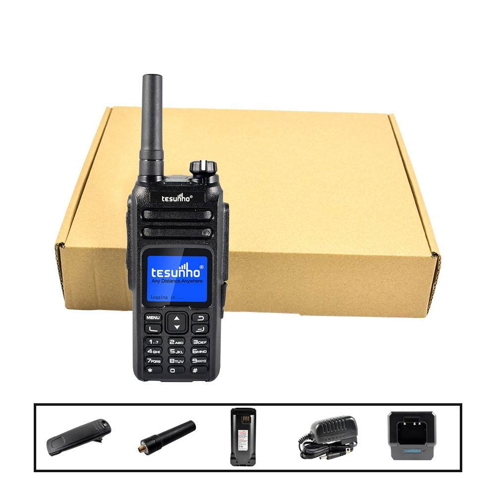 Full Keyboard 4G Two Way Radios, Big Battery Capacity with Long Standby Time TH-681